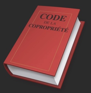 Le règlement de copropriété est un document écrit qui définit les règles de fonctionnement de l'immeuble et précise les droits et les obligations des copropriétaires et de leurs locataires. Le syndic de copropriété doit veiller au respect du règlement de copropriété sous peine d'engager sa responsabilité. Source: www.service-public.fr